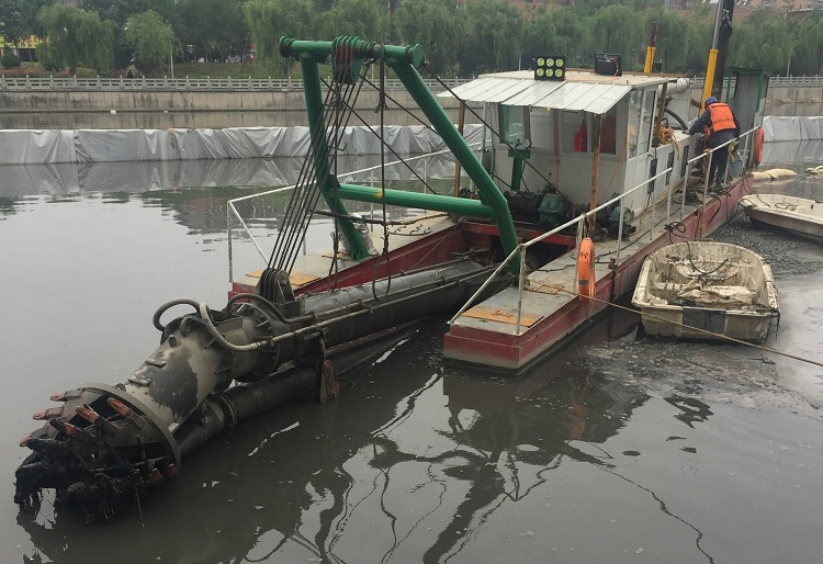 點擊查看詳細信息<br>标題：小型城市河道清淤挖泥船 閱讀次數：6913